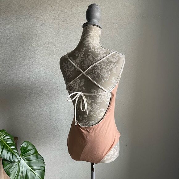 Venus Reversible Strappy Back One Piece Bathing Suit in Off White/Peach - Picture 5 of 12